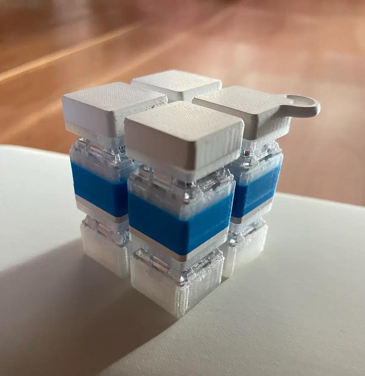 키캡키링 큐브 화이트/블루 원가 이하 판매