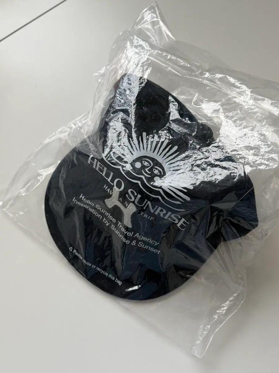 헬로 선라이즈 HELLO SUNRISE 블랙 볼캡 새상품