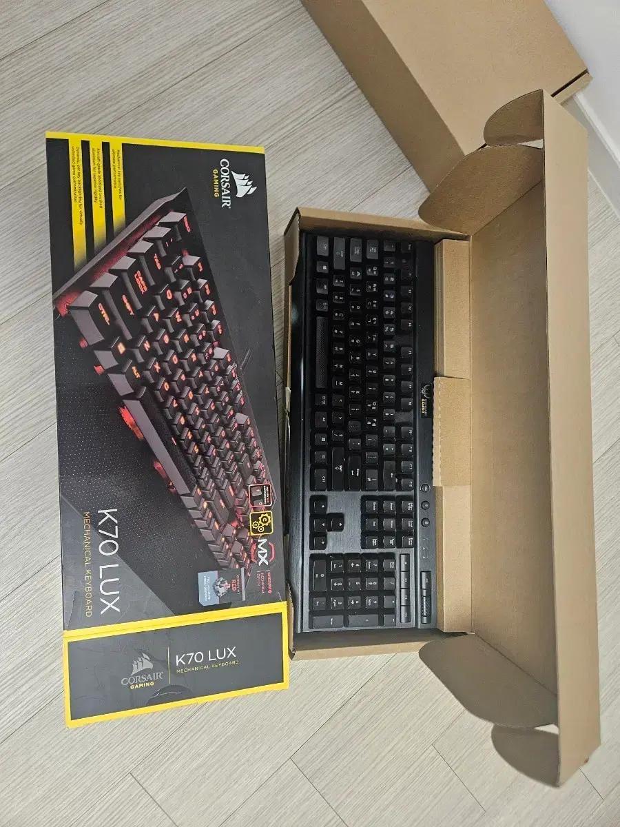 커세어 K70 LUX 기계식 키보드