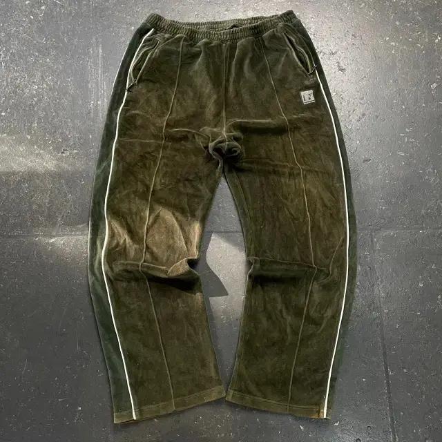 100 디스이즈네버댓 벨벳 트랙팬츠