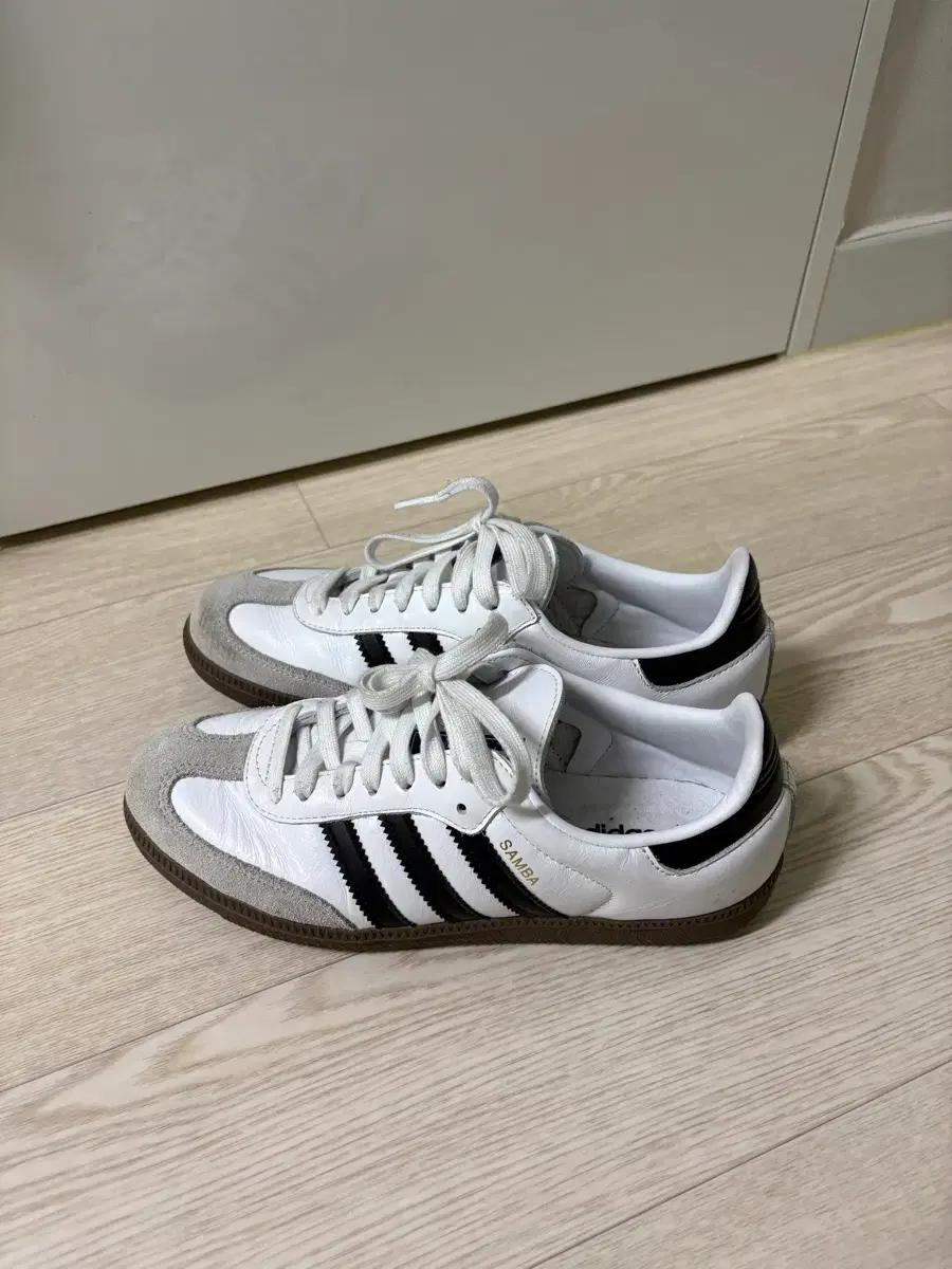 아디다스 삼바 화이트 240