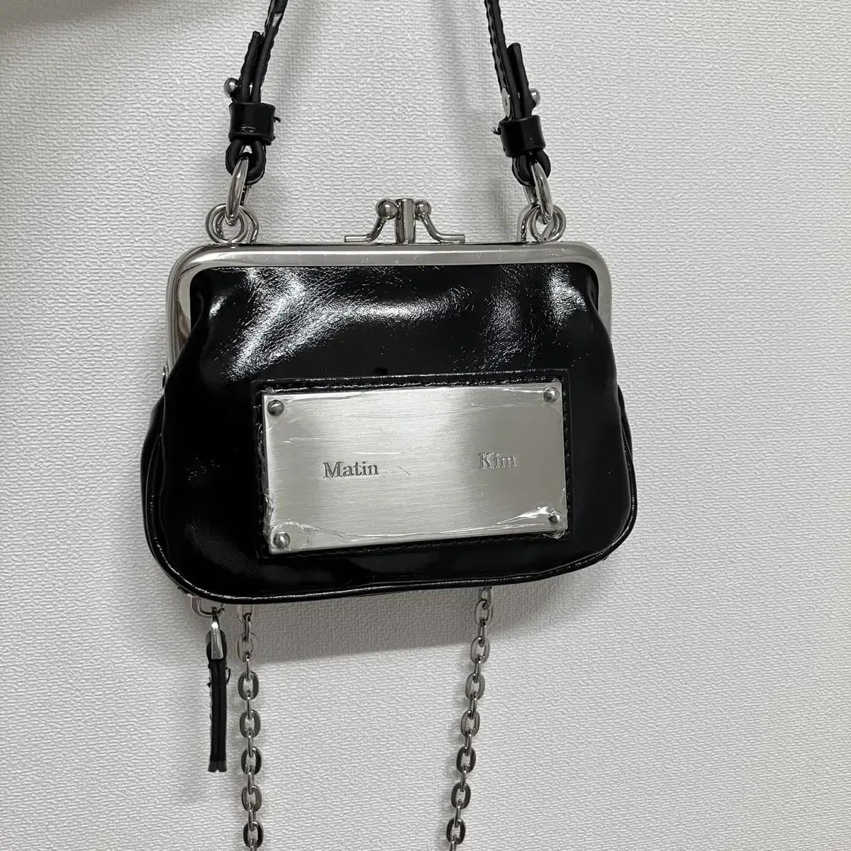 마뗑킴 프레임 미니 월렛 백