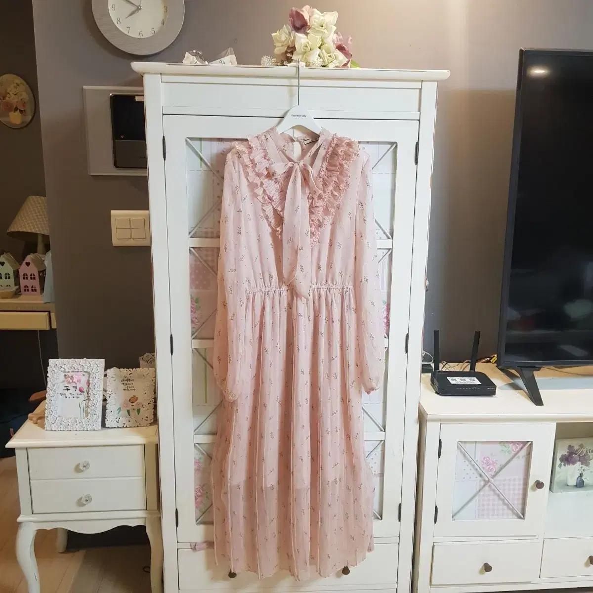 티렌 핑크색 쉬폰 롱 원피스 프릴 리본 장식/55~정66