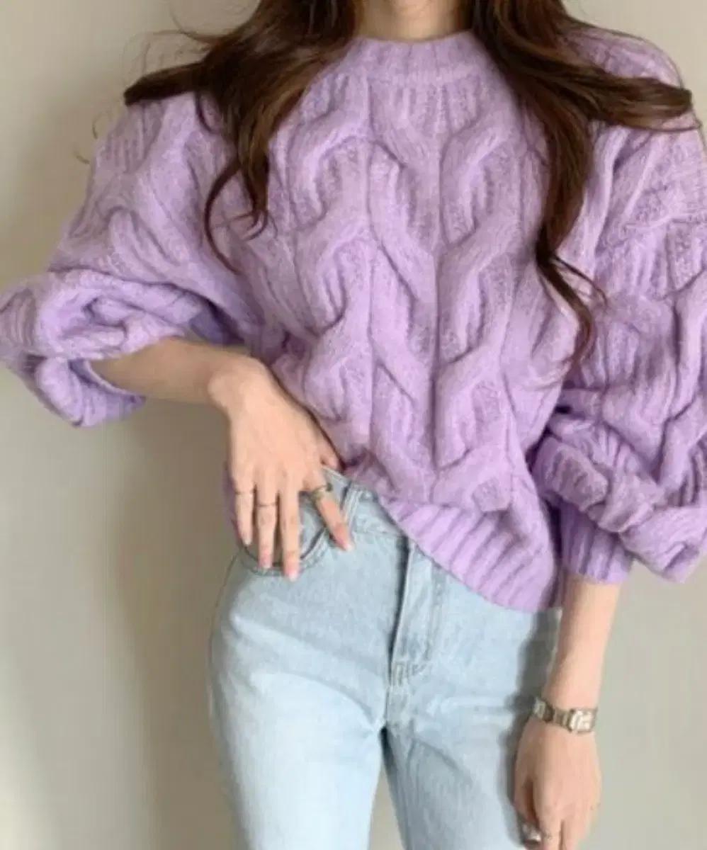 케이블 니트 퍼플 스웨터 (새제품)