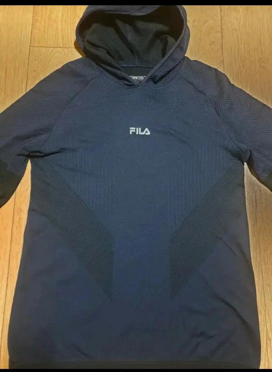 휠라 후드티 95 사이즈입니다