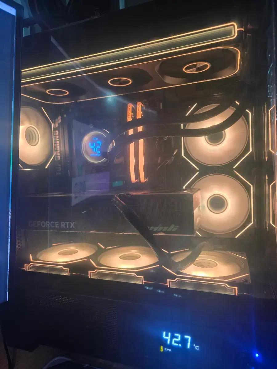 9800x3d +5080 괴물PC