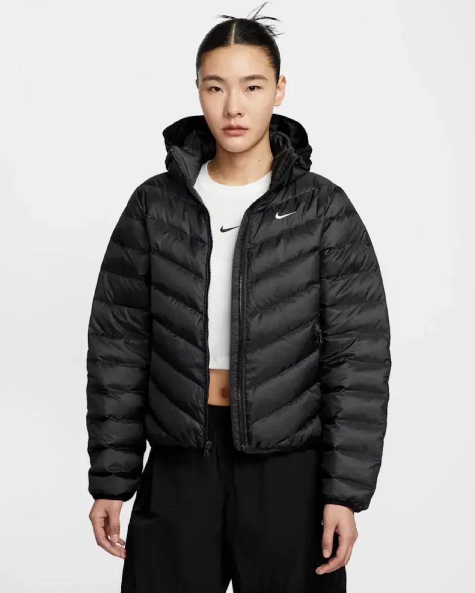새상품)나이키 여성 윈드푸퍼 써마 핏 후드 패딩 L사이즈