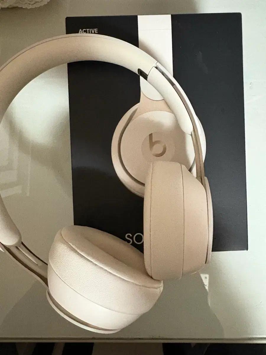 Beats Solo Pro 아이보리 헤드폰 풀박스