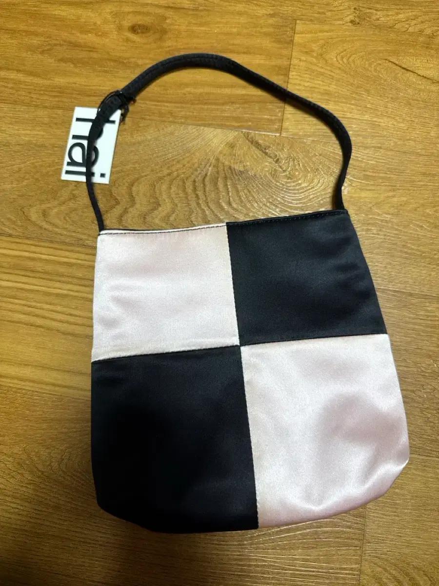 hai 체크 무늬 토트백