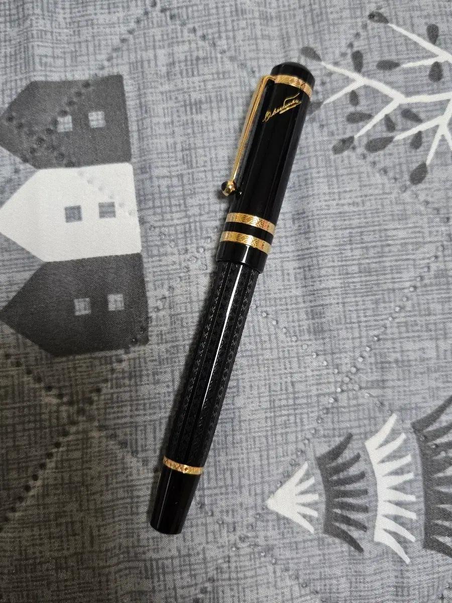 몽블랑 도스토예프스키 만년필 M닙 팝니다.