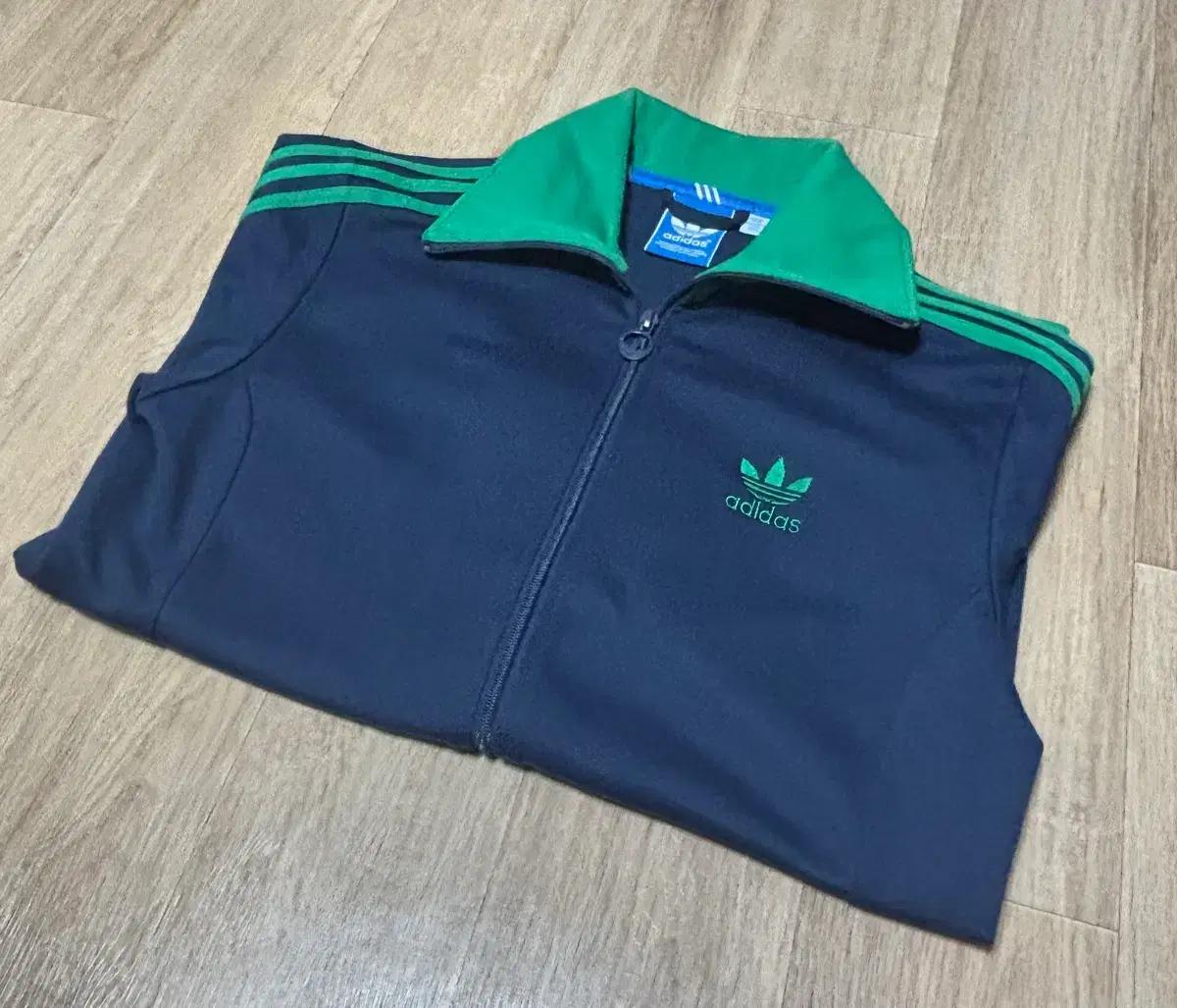 아디다스 네이비/그린 삼선 져지