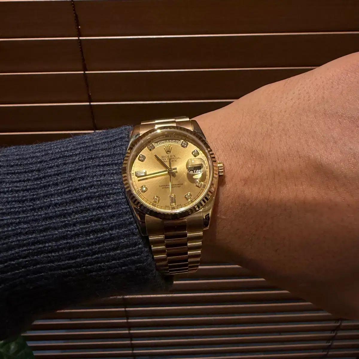 롤렉스 데이데이트 36mm 다이아 옐로우골드