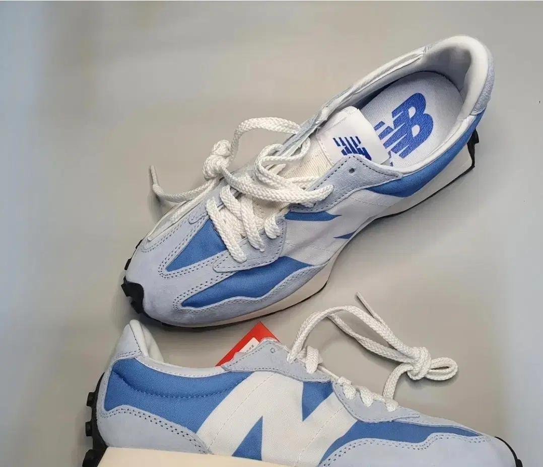 [새제품]뉴발란스 327 블루/화이트  280