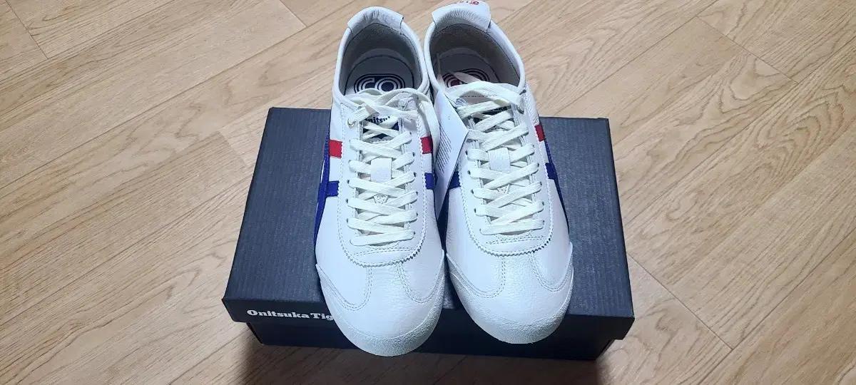 오니츠카타이거 멕시코66 흰/파/빨 스니커즈