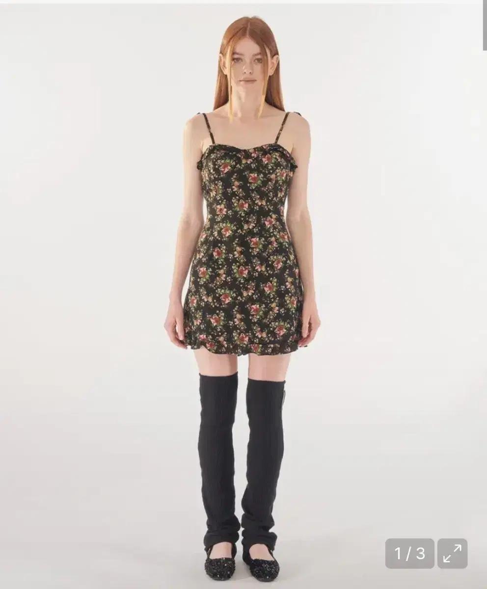 오드원아웃 플라워 블랙 원피스