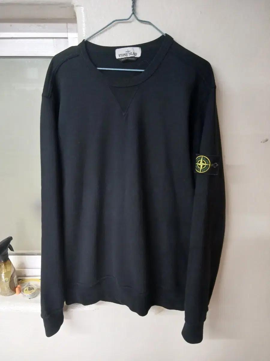 스톤아일랜드 맨투맨 정품 검정 XL A급