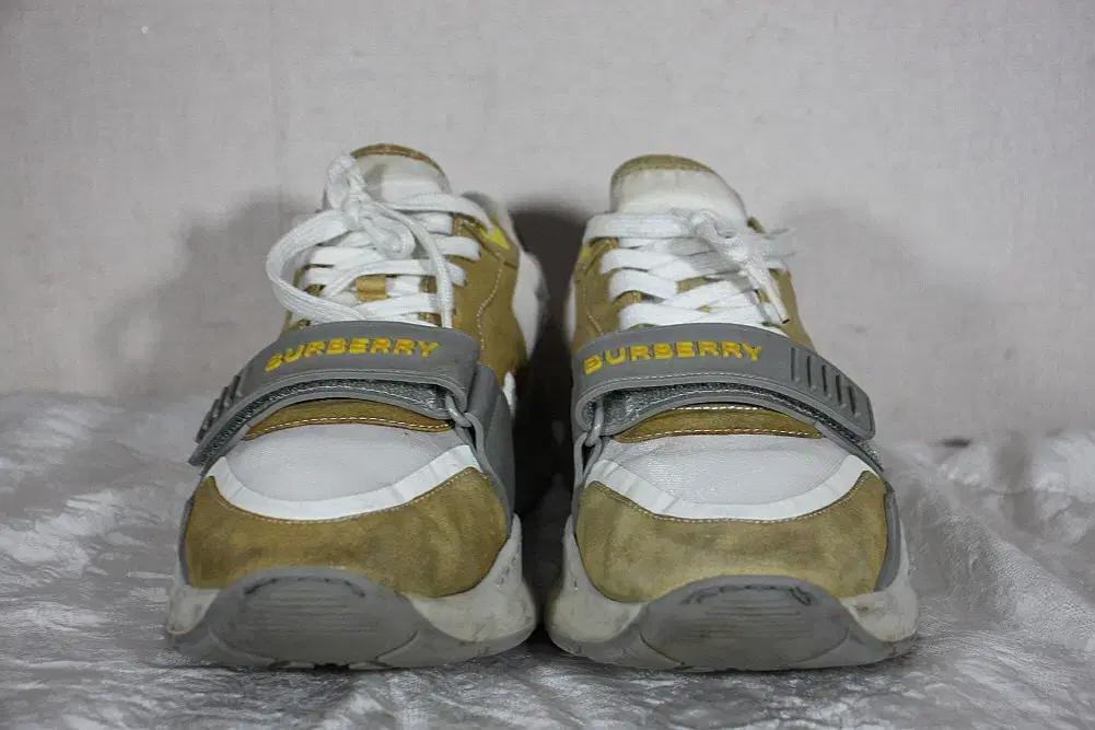 버버리 스웨이드 스니커즈 벨크로 운동화41(260)