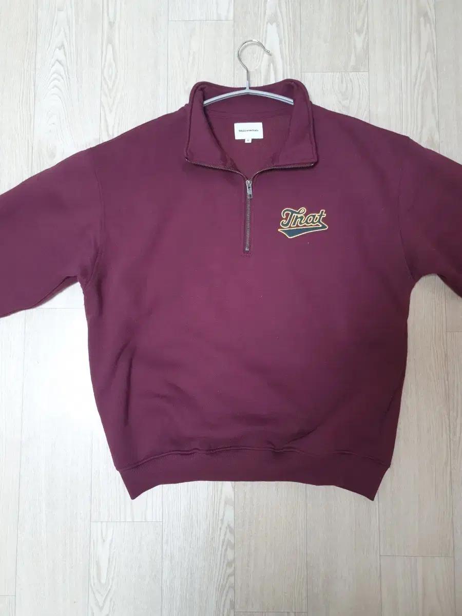 디스이즈네버댓 버건디 하프집업 맨투맨m