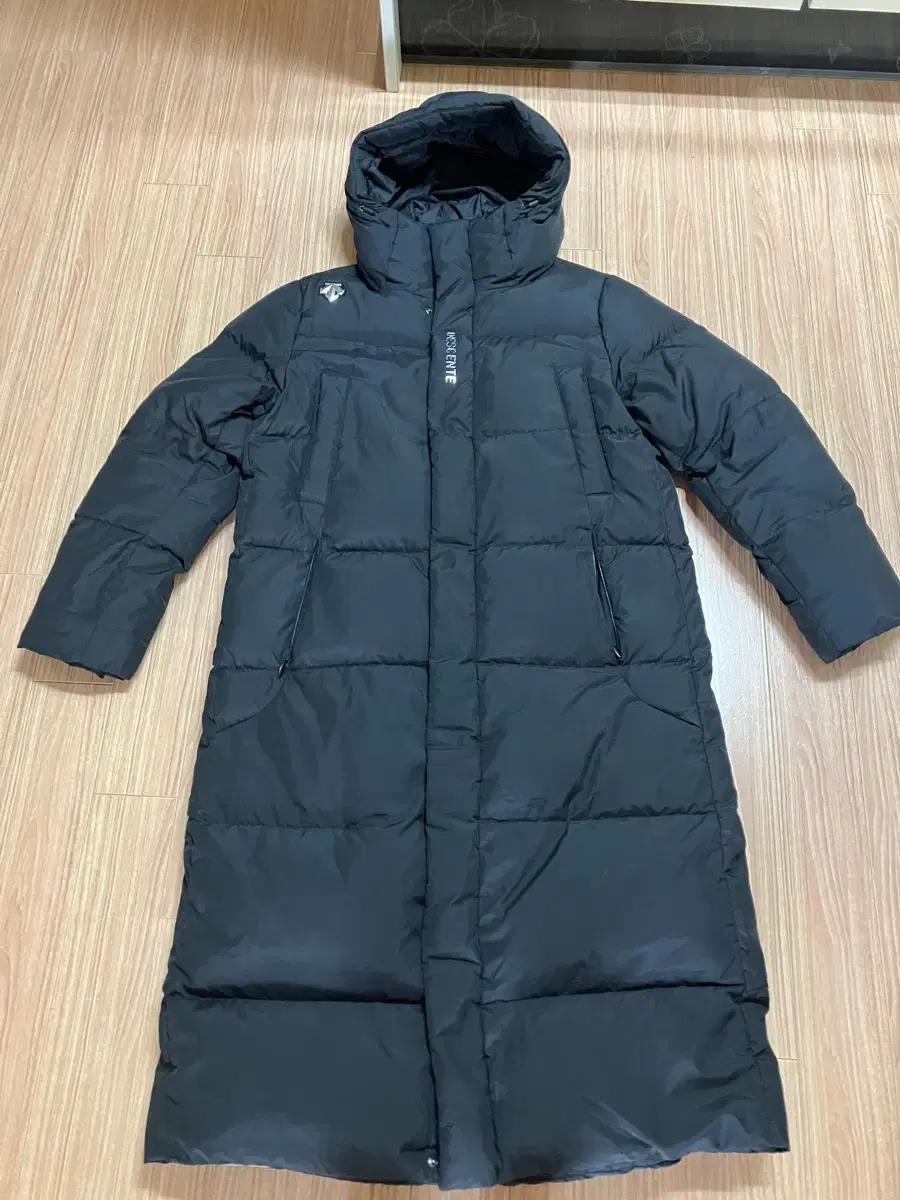 데상트 롱패딩 블랙 95