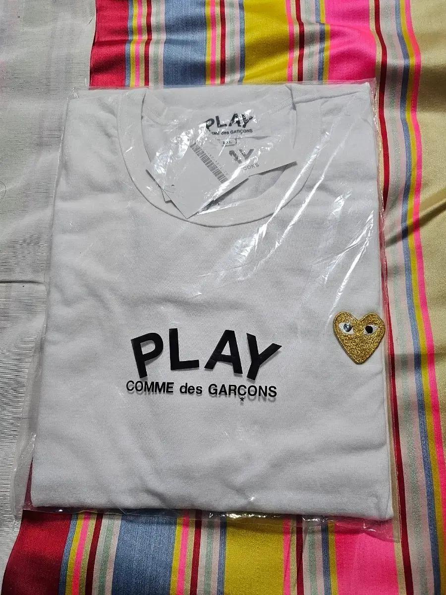 꼼데가르송 PLAY 흰색 긴팔 티셔츠 금색 와펜