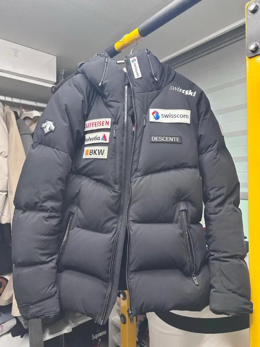 데상트 아우디 스키 패딩