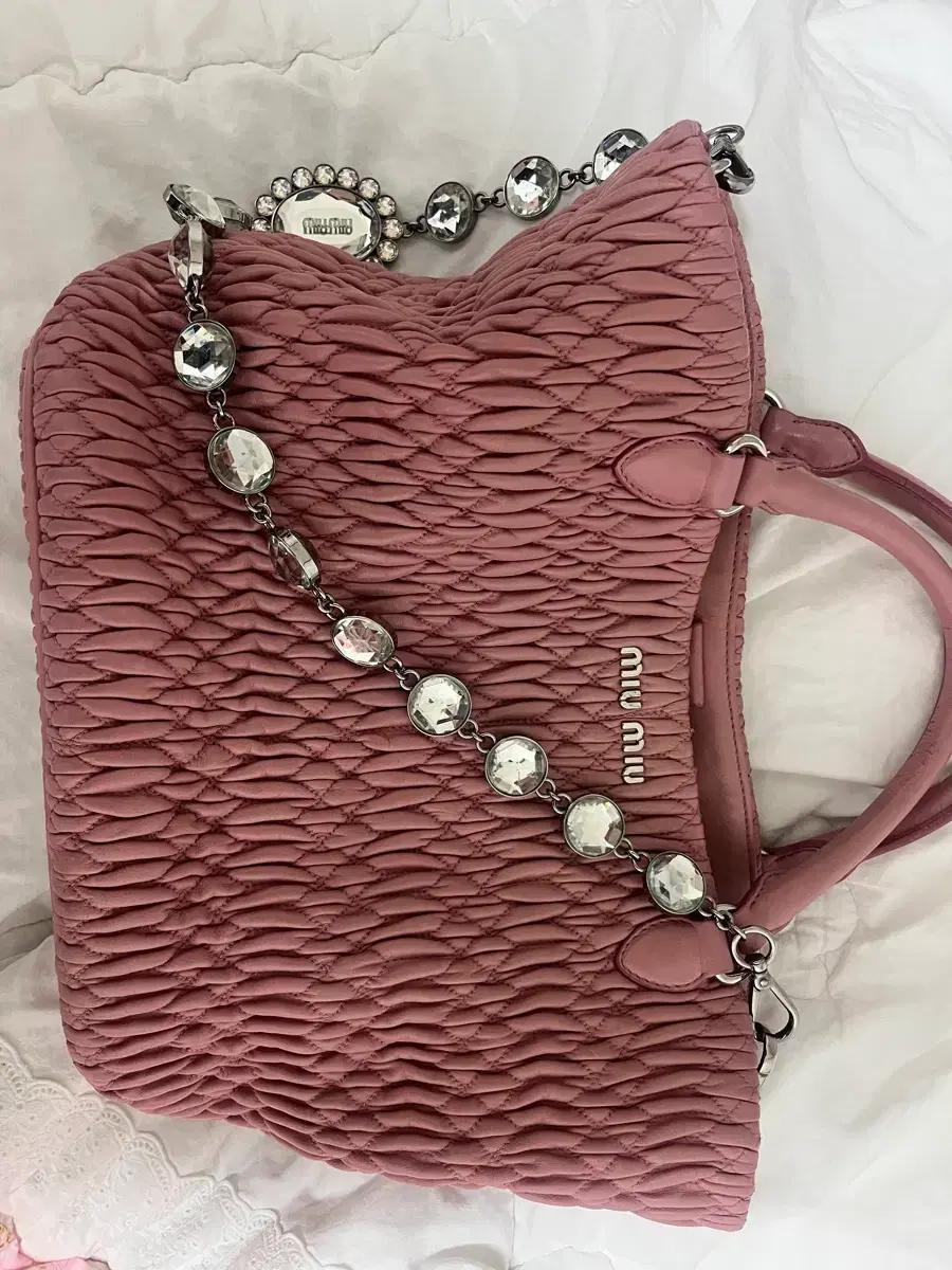 (블프세일)미우미우 나파 가죽 크리스탈 숄더백