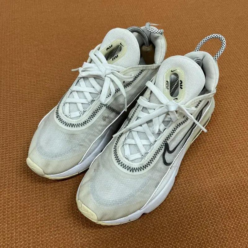 나이키 에어맥스 2090 스니커즈 운동화 255 G07697