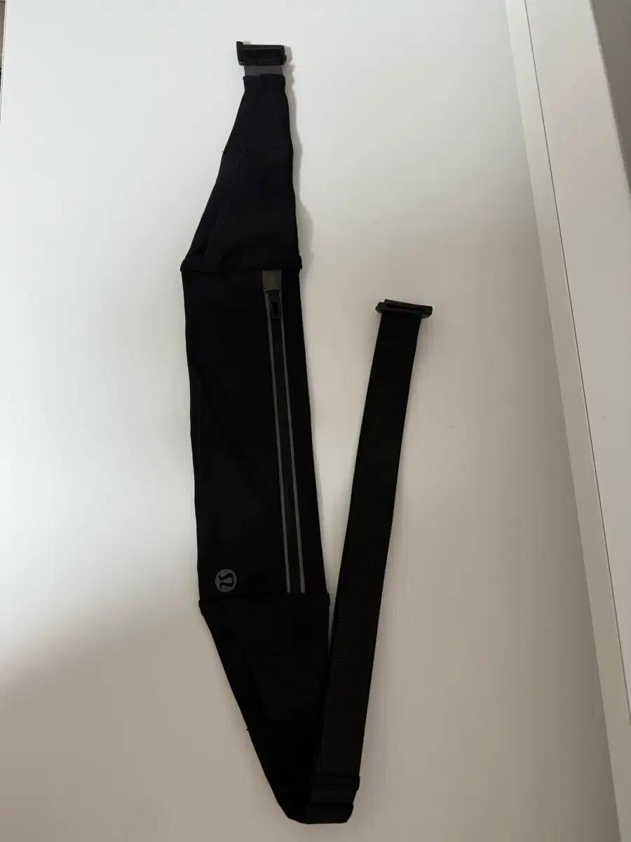 룰루레몬 패스트앤프리 러닝벨트 L/XL