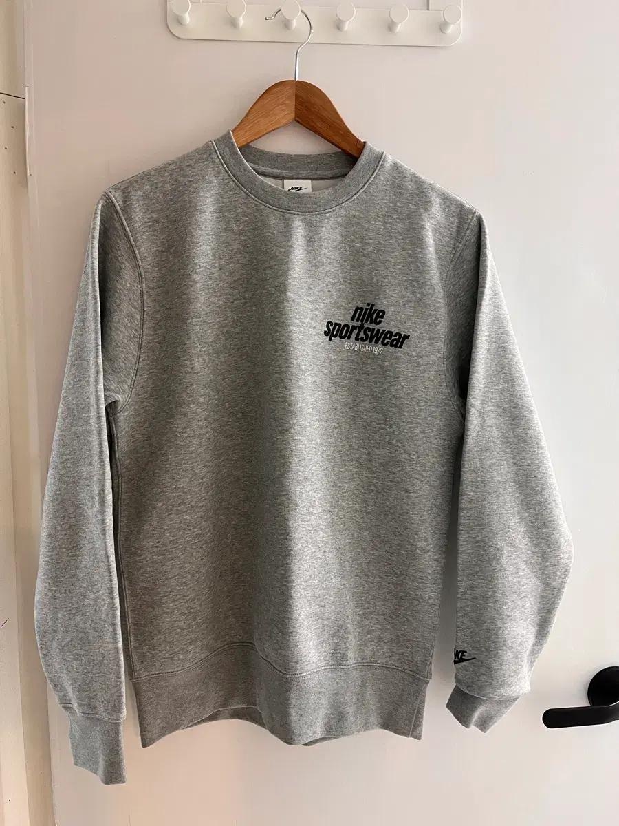 1회착용)나이키 기모맨투맨 s