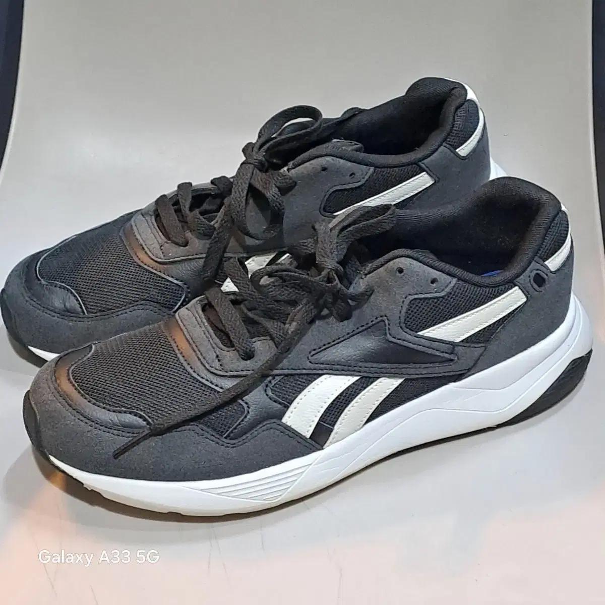 리복 운동화 블랙/화이트 남성 스니커즈   270mm