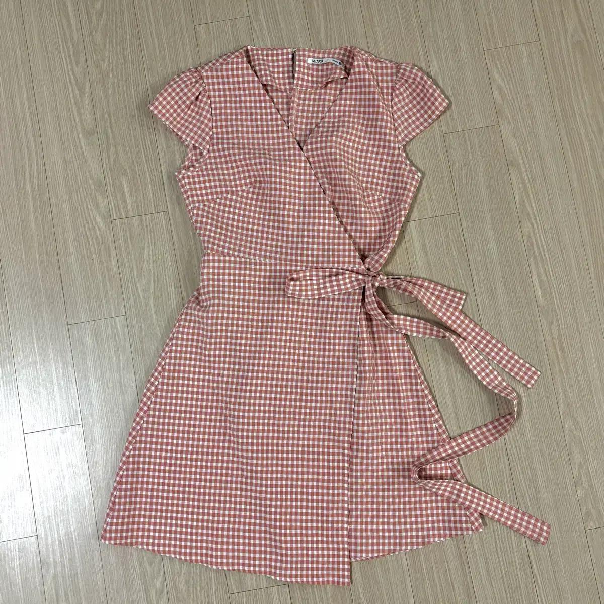 미쏘 깅엄체크 랩 미니원피스