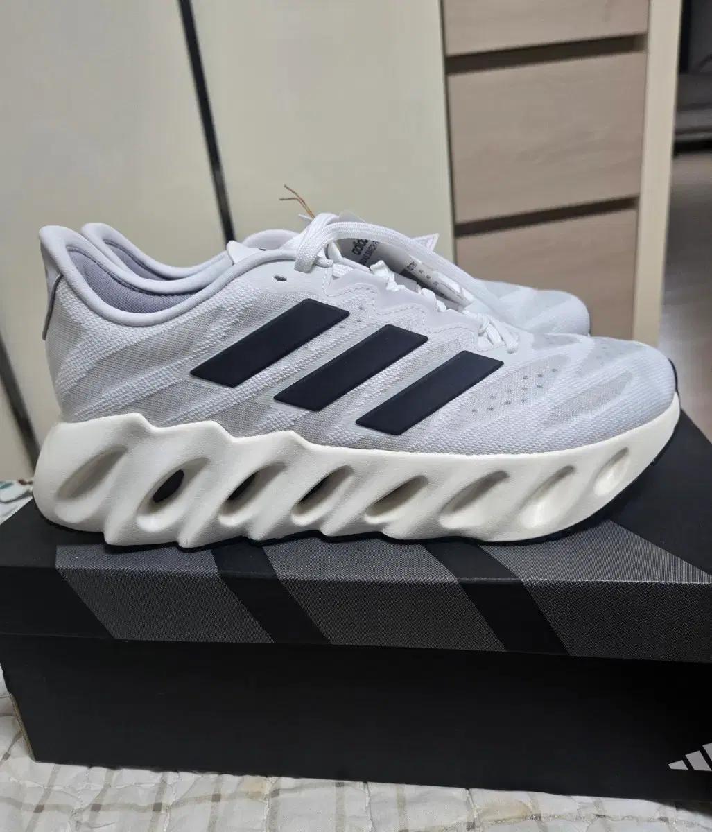 아디다스 운동화 FWD M ID1781