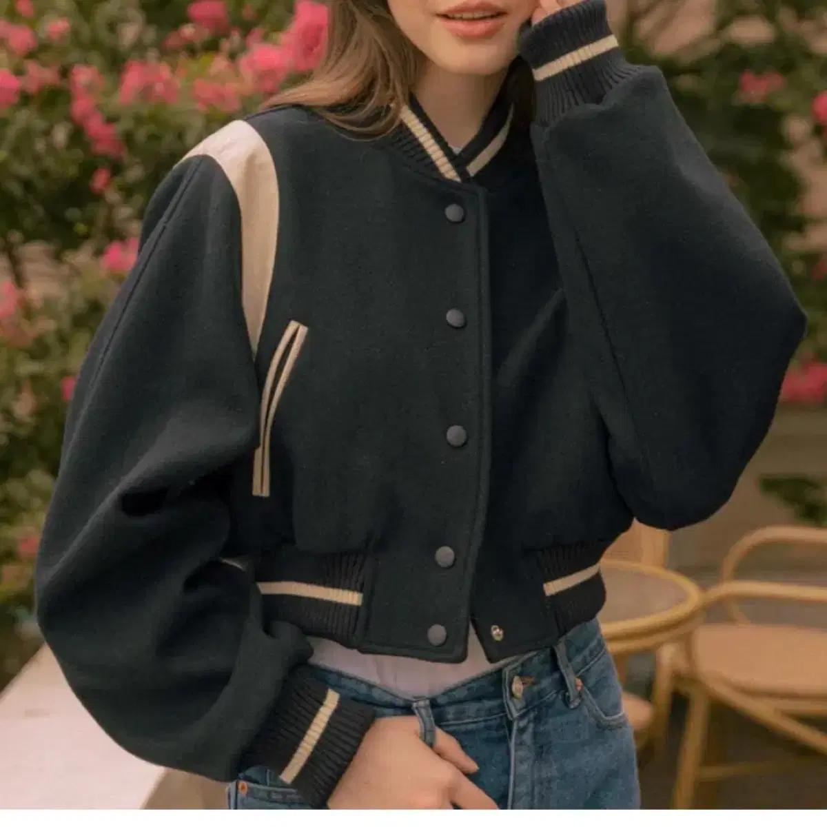 반원 아틀리에 아이리쉬 크롭 바시티 자켓