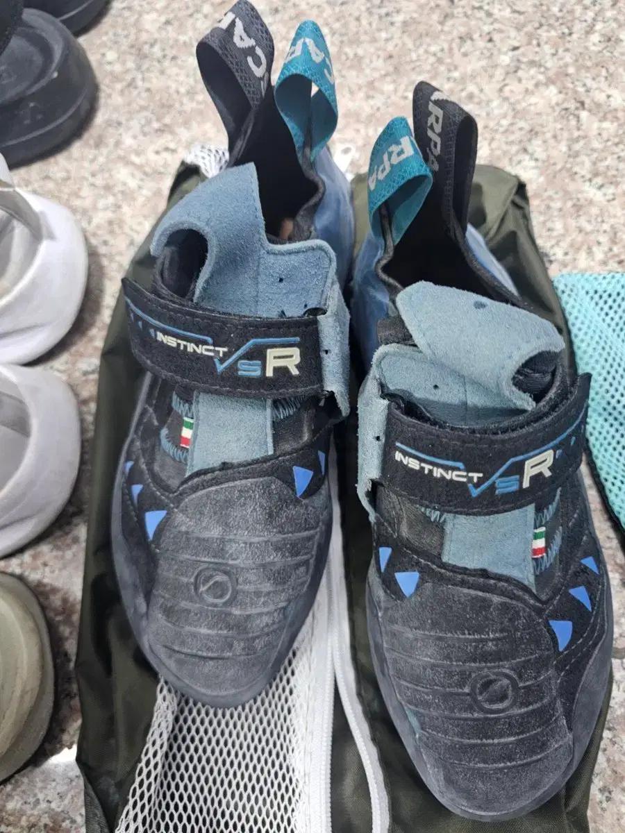 스카르파 VSR인스팅스 41.5(260mm) 팝니다