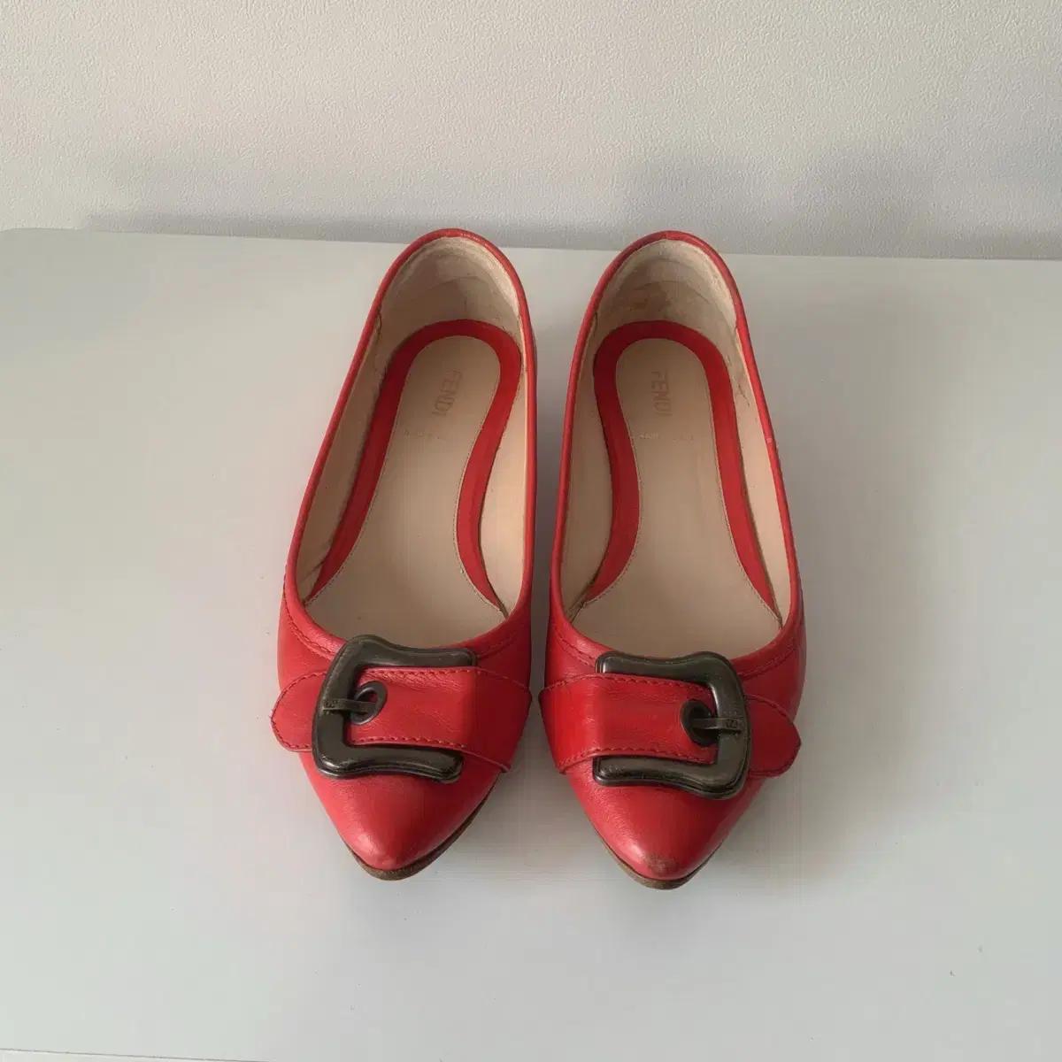 245 펜디 37.5 사이즈 여성 플랫슈즈 레드