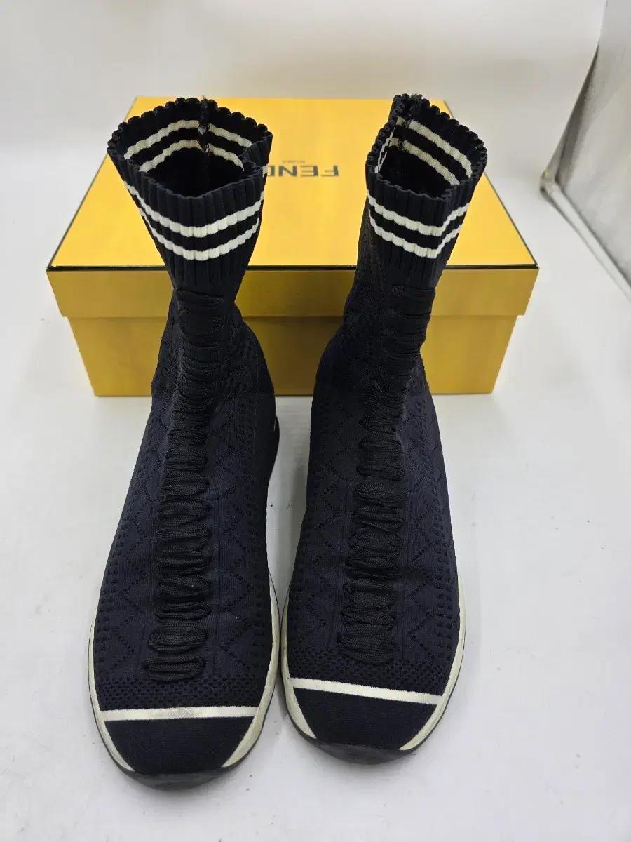 펜디 삭스 스니커즈 블랙 여성245