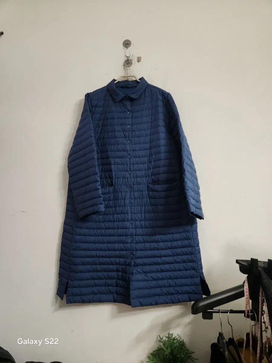 블루 퀄팅 롱 경량 패딩 코트