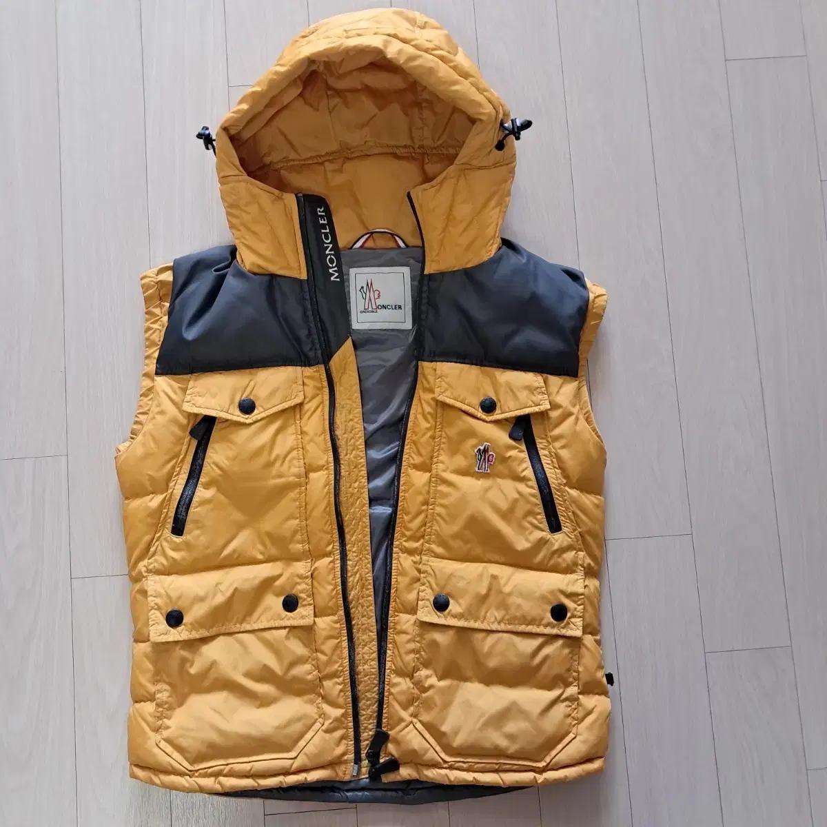 몽클레어 그레노블 패딩베스트 패딩조끼 구스다운 국내매장판