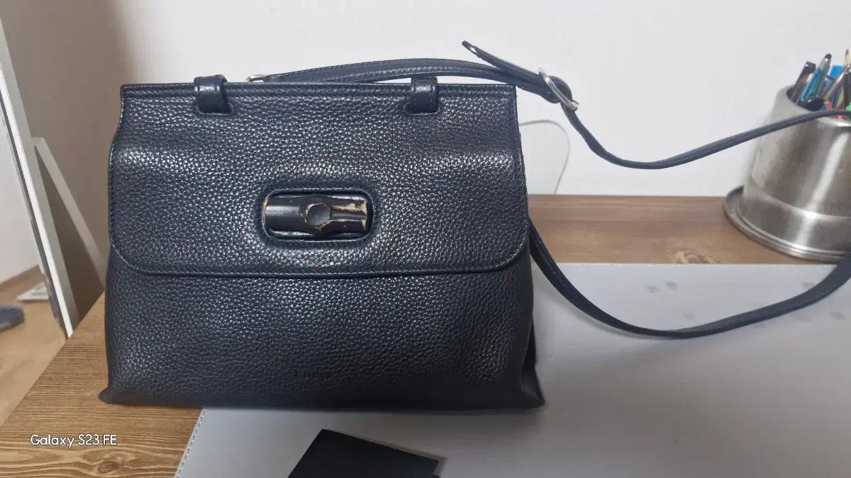 구찌 뱀부 탑핸들 블랙 가방