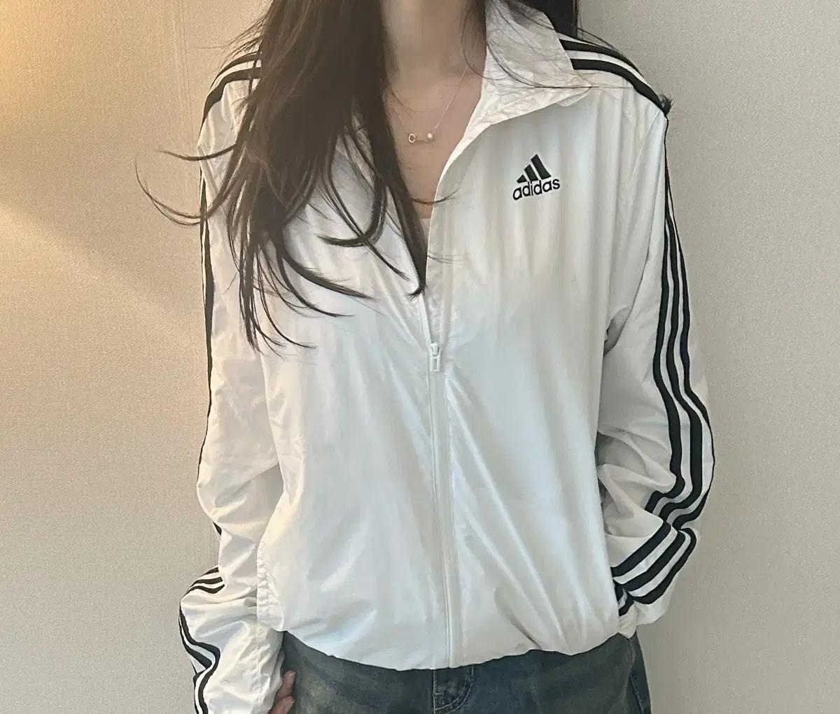 아디다스 바람막이
