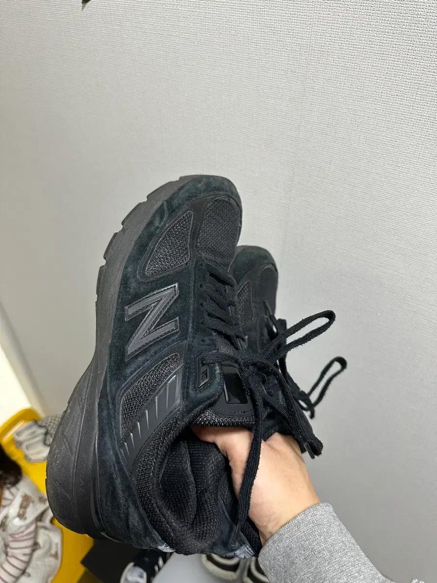 뉴발란스 990v4 올검 260사이즈 판매