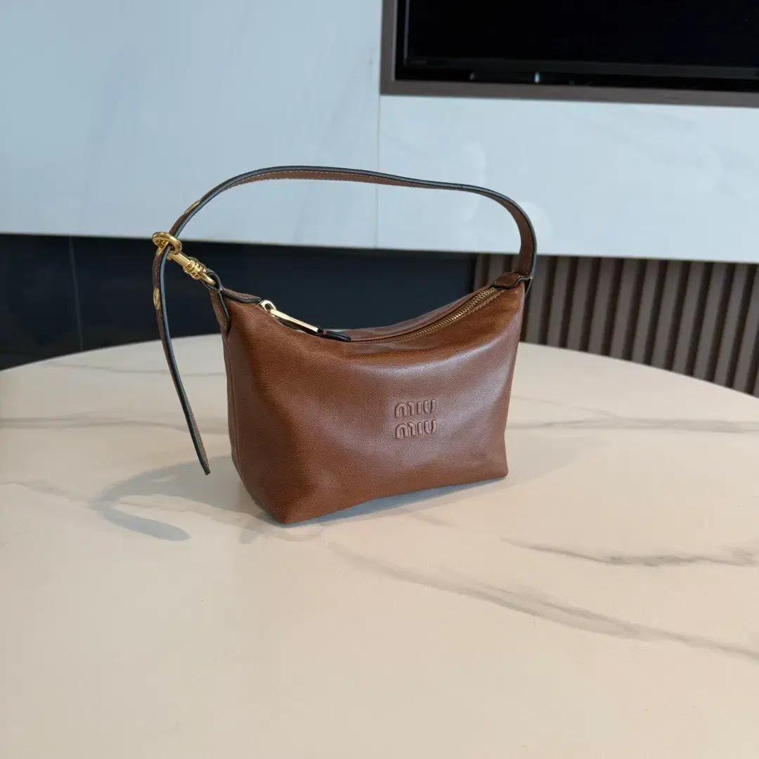 백화점구매 미우미우 브라운 레더 숄더백