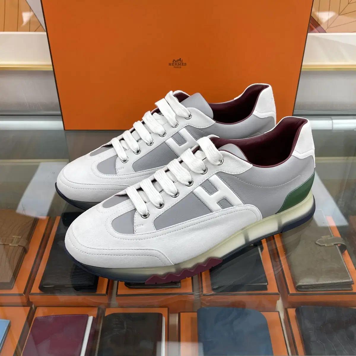 새상품] 에르메스 트레일 남성 스니커즈 H221904Z