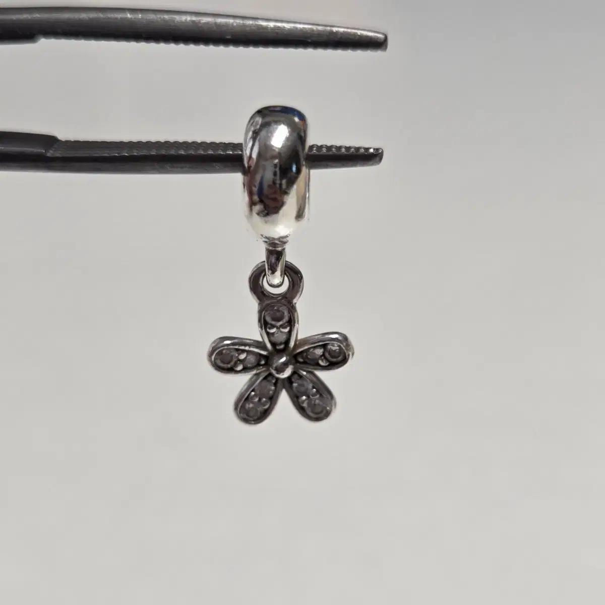 판도라 데이지 플라워 참