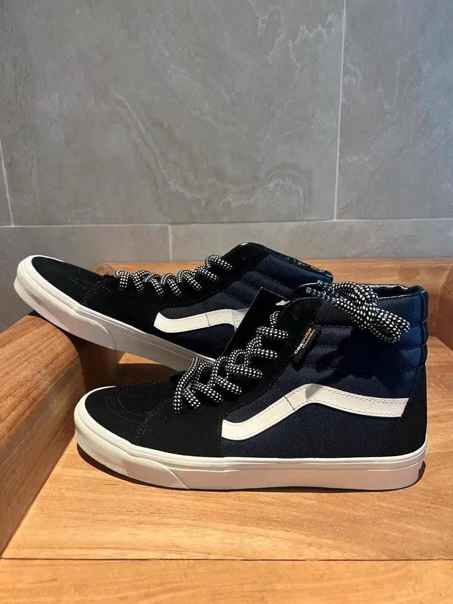 반스 스케이트 하이 코듀라 270