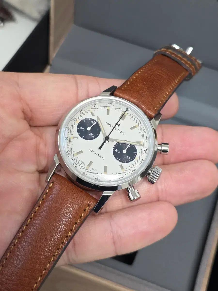 해밀턴 인트라매틱 크로노그래프 팬더 직거래 155만