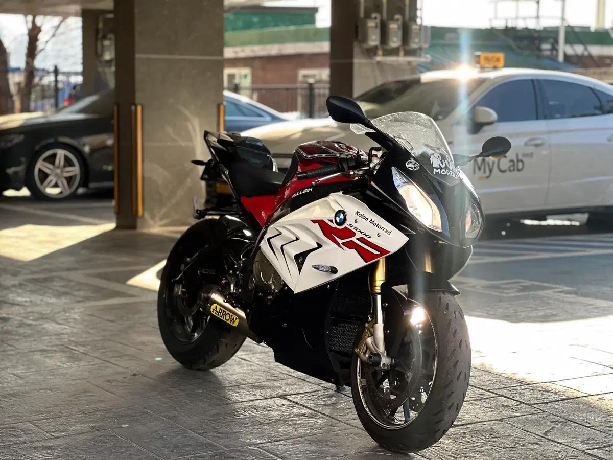 BMW S1000RR 18년식 30070KM 에로우 풀배기차량 판매합니다