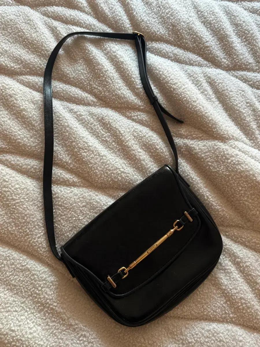 루에브르 삭 드 플루트 크로스백