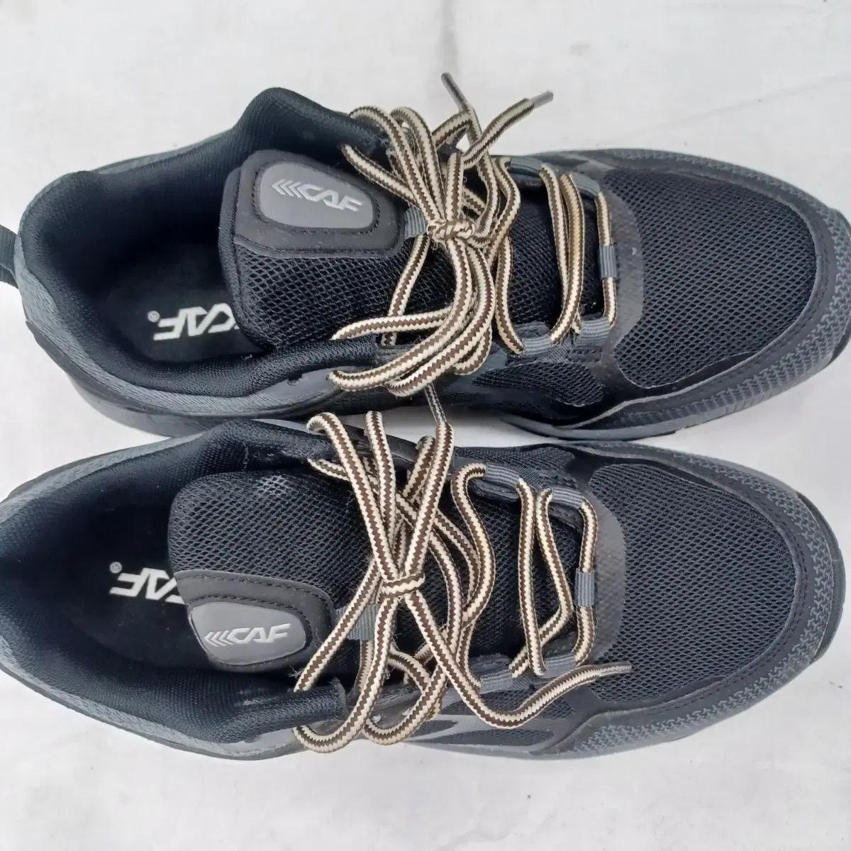 르까프 NEURO 블랙 운동화 (260)