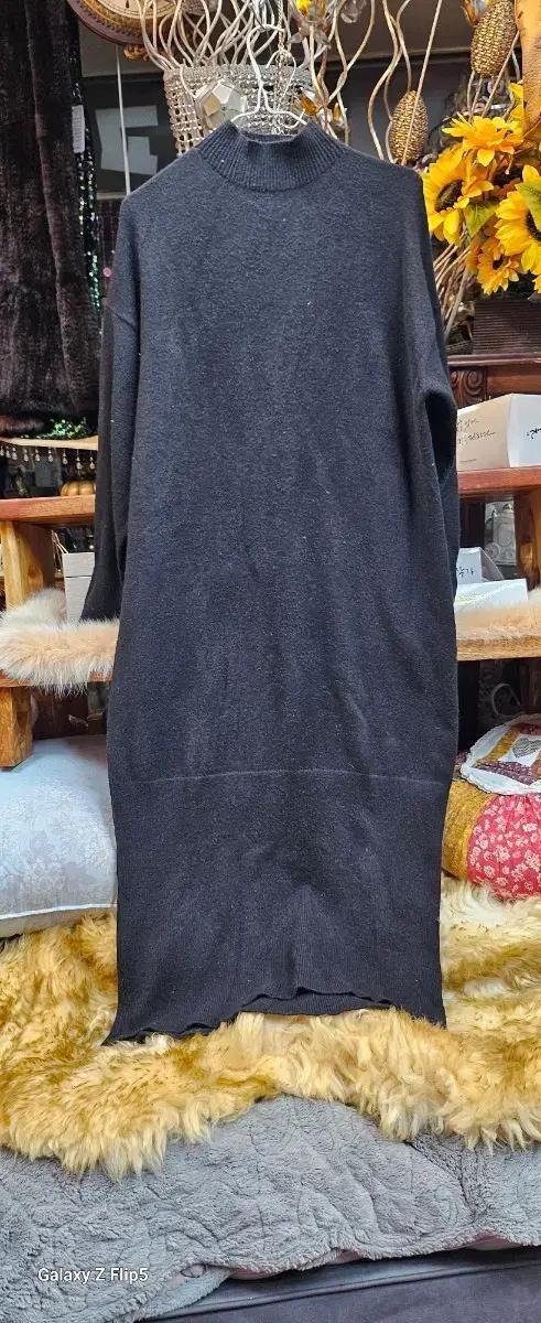 블랙 모크넥 니트 롱롱 원피스